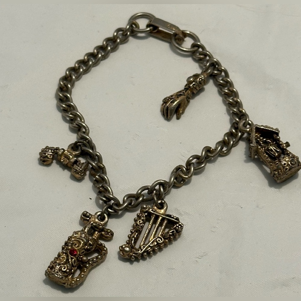 Vintage Delco Gold Toned Charm Bracelet With Charms